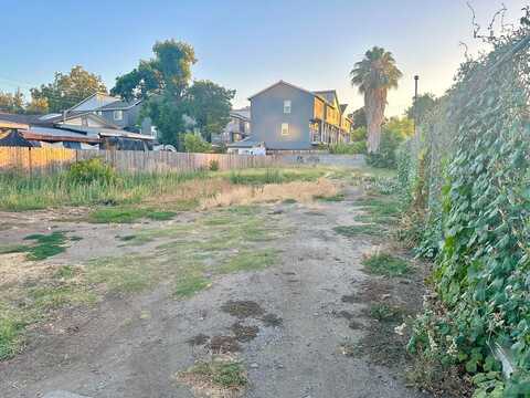 4Th, WOODLAND, CA 95695