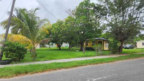 13Th, DANIA, FL 33004