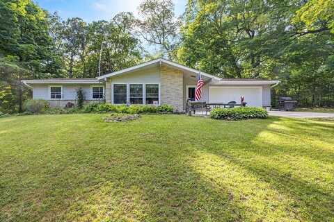 Shady Lane, WEST BEND, WI 53090