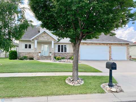 5Th, MOORHEAD, MN 56560