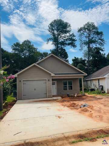 135 Rolling Woods Circle, Warner Robins, GA 31088