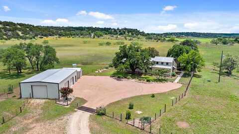 544 Alfred Henke Rd, Fredericksburg, TX 78624