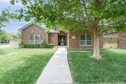 8001 OXFORD Drive, Amarillo, TX 79119