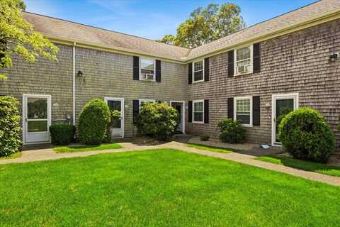 135 W Main Street, Hyannis, MA 02601