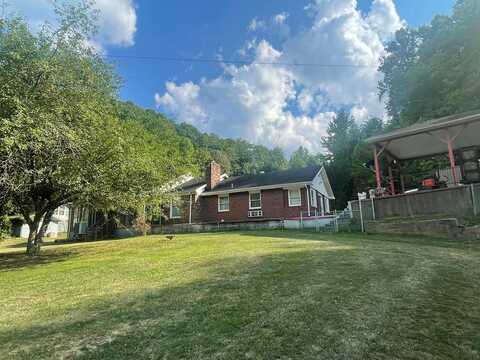 88 Sunlight Lane, Hazard, KY 41701