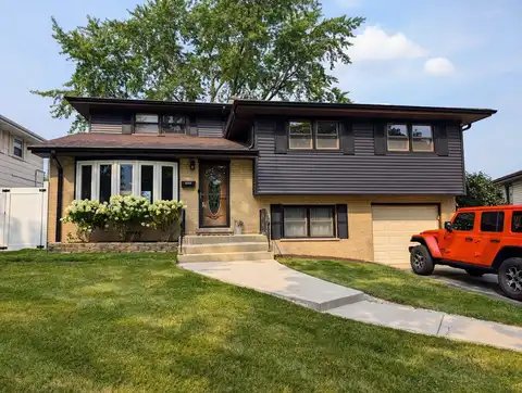 406 W Circle Drive, Addison, IL 60101