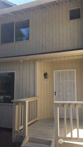 Jasmine, BREMERTON, WA 98311