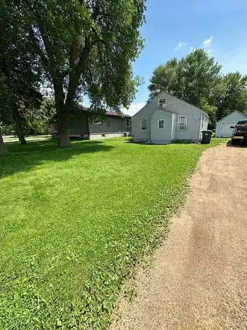 Circle, WORTHINGTON, MN 56187