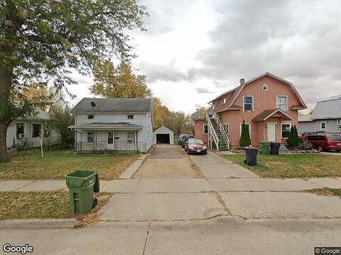 East, WORTHINGTON, MN 56187