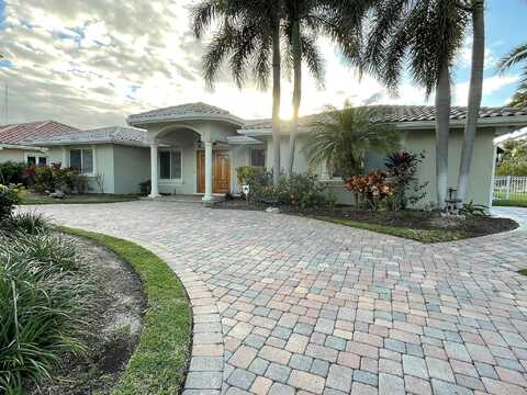 27Th, LIGHTHOUSE POINT, FL 33064