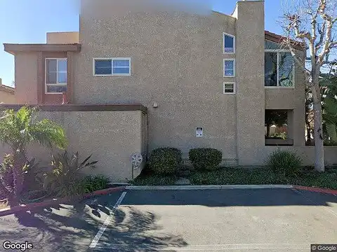 Bluewater Ln, Huntington Beach, CA 92649