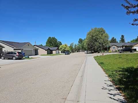 Kremmwood, NOTUS, ID 83656