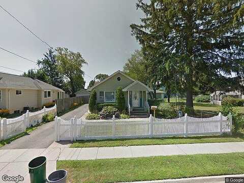 4Th, FARMINGDALE, NY 11735