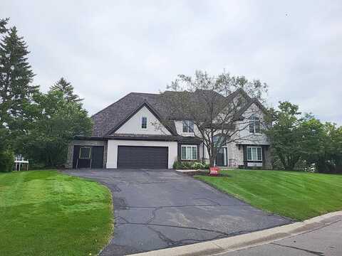 White Tail, EDEN PRAIRIE, MN 55347