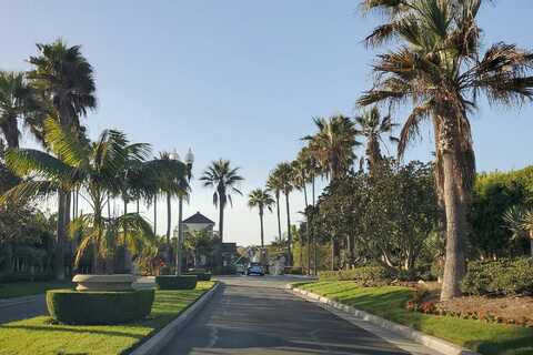 Sand Dune, HUNTINGTON BEACH, CA 92648