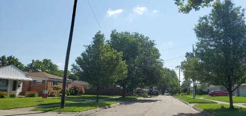 Tanglewood, SAINT CLAIR SHORES, MI 48082