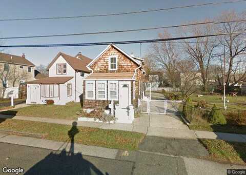 6Th, LINDENHURST, NY 11757