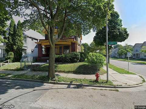 40Th, MILWAUKEE, WI 53210