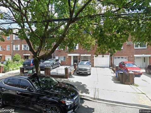 71St, EAST ELMHURST, NY 11370