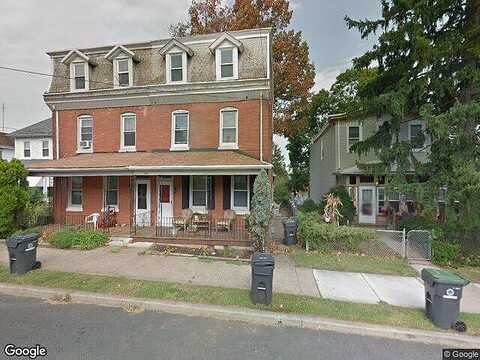 1St, PHOENIXVILLE, PA 19460