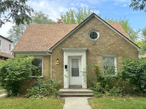 40Th, MILWAUKEE, WI 53216