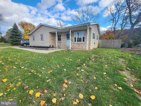 Dellville, DUNCANNON, PA 17020