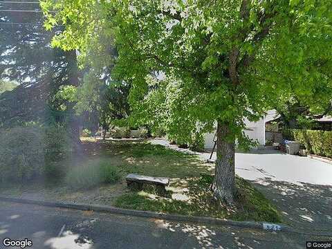 Hillview, ASHLAND, OR 97520