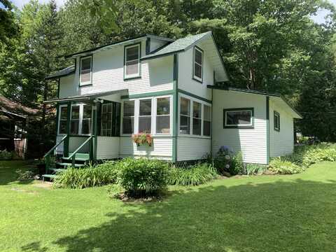 123 Lakeshore Drive, Willsboro, NY 12996