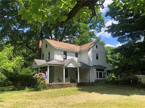 752 Evergreen Rd, Pulaski, PA 16143