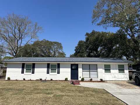 335 NW Hollywood Boulevard, Fort Walton Beach, FL 32548