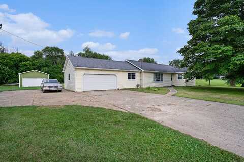 2533 12th Street, Shelbyville, MI 49344