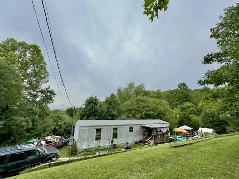 317 Rolling Hill Road, Louisa, KY 41230