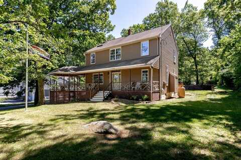 146 Mendon St, Blackstone, MA 01504