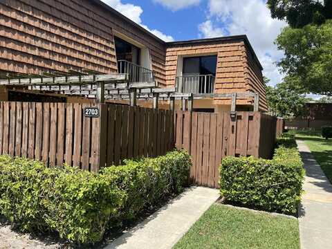 2703 27th Lane, Greenacres, FL 33463