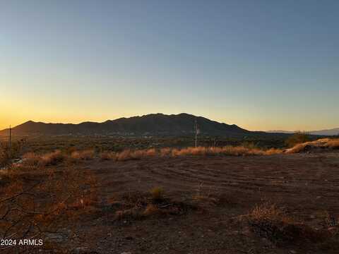 42805 N 8TH Street, New River, AZ 85087