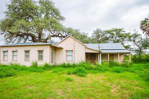 10699 N HWY 181, Pettus, TX 78146