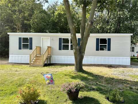 6461 Swamp Rd #14, Byron, NY 14422