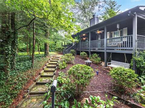 174 W Chippendale Drive, Mills River, NC 28759