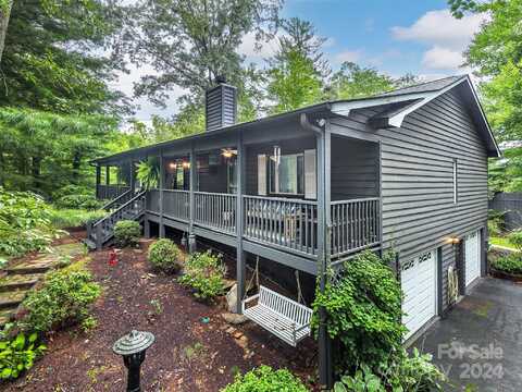 174 W Chippendale Drive, Mills River, NC 28759