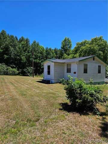 4821 Darvills Road, Blackstone, VA 23824