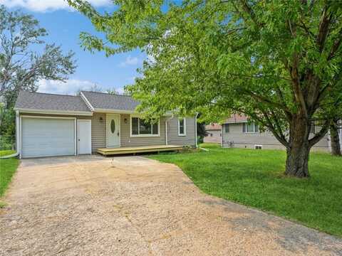 425 S League Road, Colfax, IA 50054