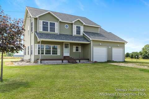 13588 Duck Pond Lane, Lake Odessa, MI 48849