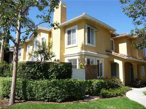 26 Daffodil, Irvine, CA 92618