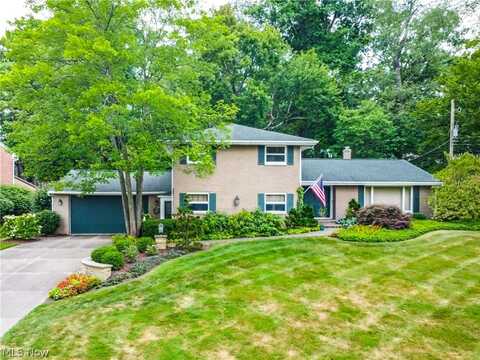 5207 Cedar Glen Circle NE, Canton, OH 44714