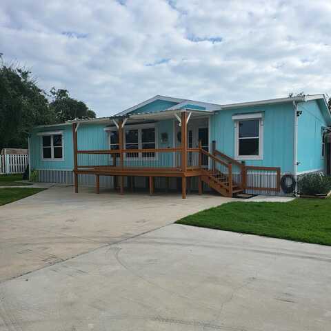 917 W Laurel St., ROCKPORT, TX 78382