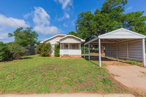 107 S Nebraska Street, Shamrock, TX 79079