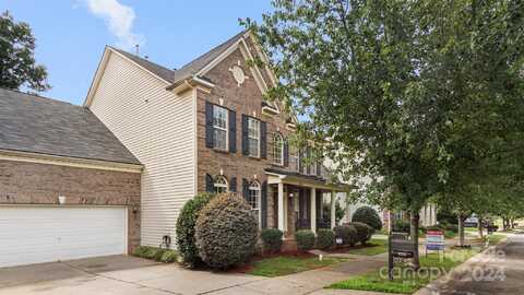 8315 Bridgegate Drive, Huntersville, NC 28078