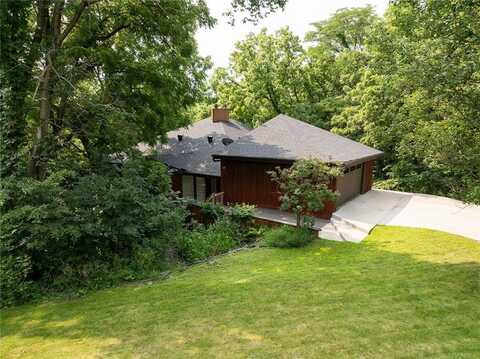 4702 Dover Drive, Ames, IA 50014