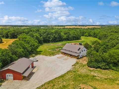 46069 235th Trail, Chariton, IA 50049