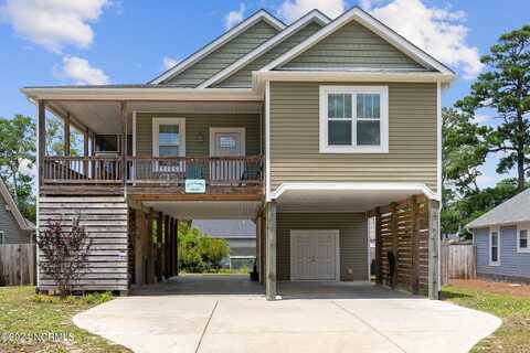 121 NW 17th Street, Oak Island, NC 28465